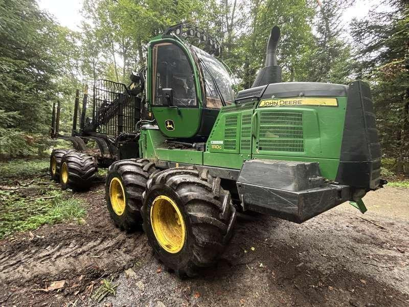 John Deere 1110G - Forvarders: foto 1 John Deere 1110G - Forvarders: foto 1