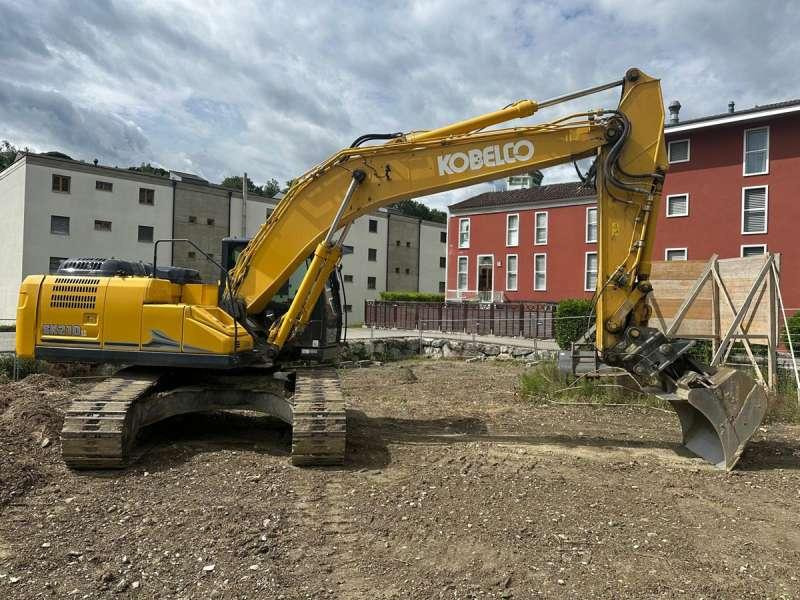 Kobelco SK210LC-11 - Kāpurķēžu ekskavators: foto 2 Kobelco SK210LC-11 - Kāpurķēžu ekskavators: foto 2