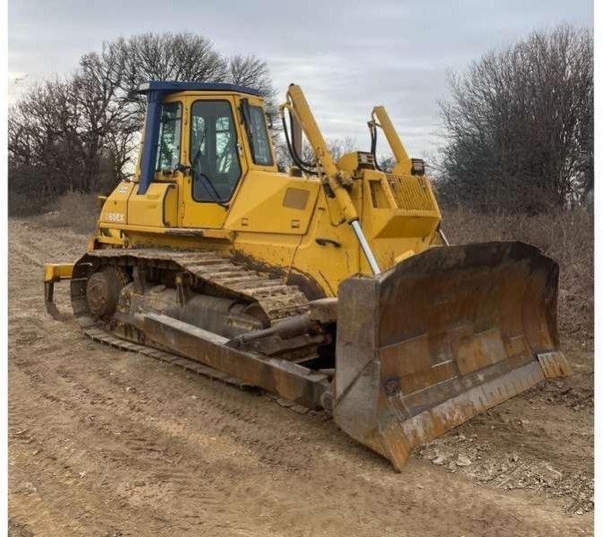 Komatsu D65EX-12 - Buldozers: foto 1 Komatsu D65EX-12 - Buldozers: foto 1