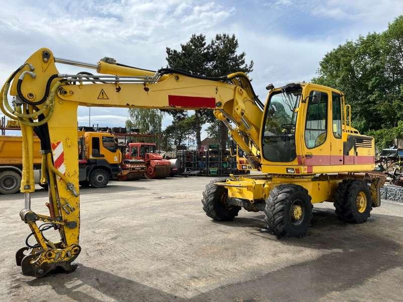 Liebherr A900 C LITRONIC - Riteņu ekskavators: foto 3 Liebherr A900 C LITRONIC - Riteņu ekskavators: foto 3