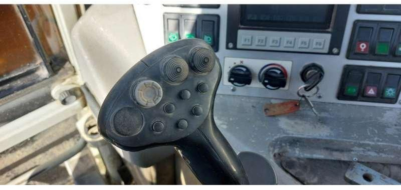 MENZI MUCK A91F MOBIL - Soļojošais ekskavators-zirneklis: foto 5 MENZI MUCK A91F MOBIL - Soļojošais ekskavators-zirneklis: foto 5