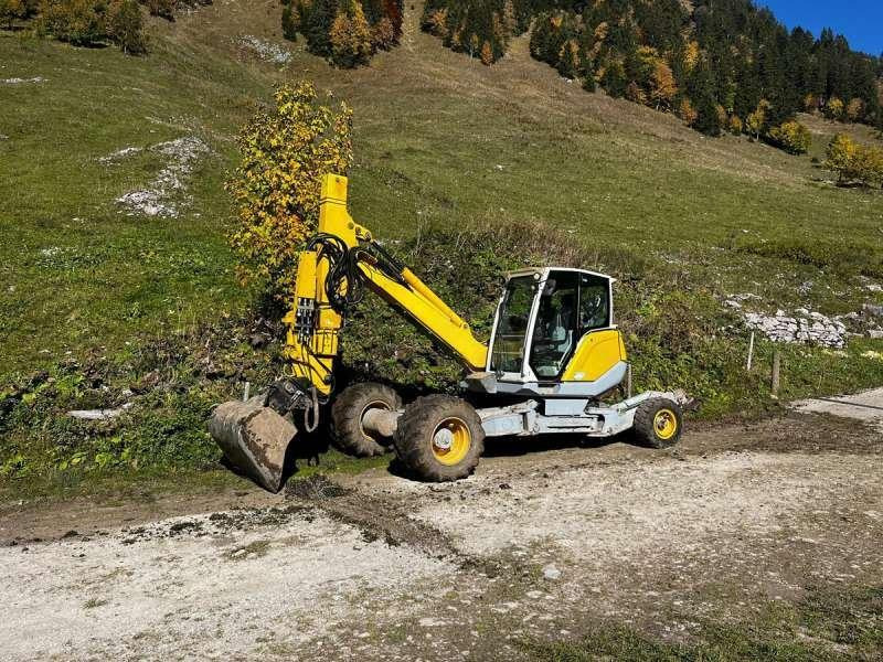 MENZI MUCK M325 - Soļojošais ekskavators-zirneklis: foto 1 MENZI MUCK M325 - Soļojošais ekskavators-zirneklis: foto 1
