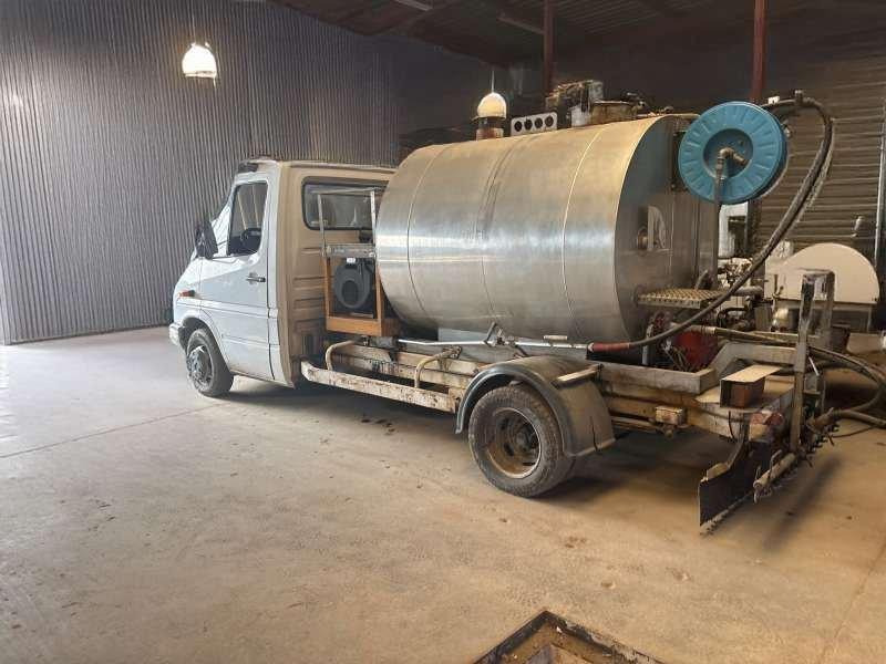 Mercedes 410 A EMULSION + TREMI GRAVILLON - Gudronators: foto 2 Mercedes 410 A EMULSION + TREMI GRAVILLON - Gudronators: foto 2