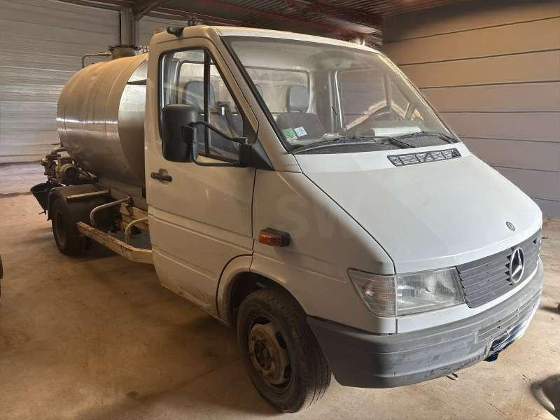 Mercedes 410 A EMULSION + TREMI GRAVILLON - Gudronators: foto 1 Mercedes 410 A EMULSION + TREMI GRAVILLON - Gudronators: foto 1