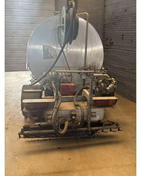 Mercedes 410 A EMULSION + TREMI GRAVILLON - Gudronators: foto 3 Mercedes 410 A EMULSION + TREMI GRAVILLON - Gudronators: foto 3