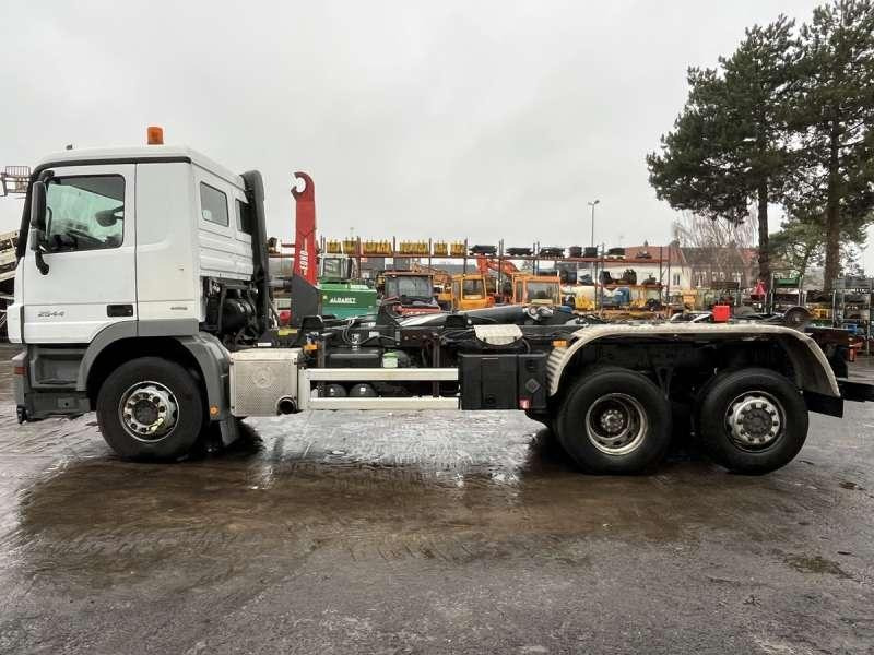 Mercedes ACTROS 2544 - Pacēlājs ar āķi: foto 4 Mercedes ACTROS 2544 - Pacēlājs ar āķi: foto 4