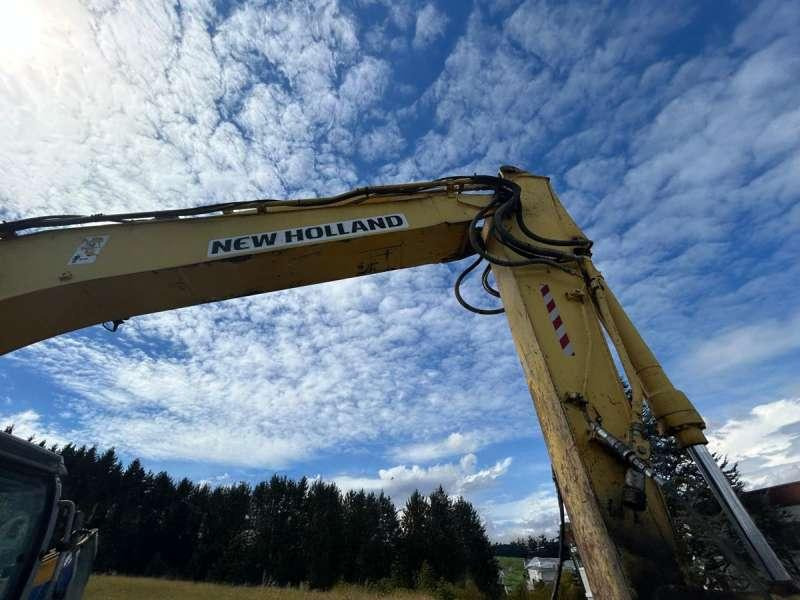 Kāpurķēžu ekskavators New Holland E145: foto 9