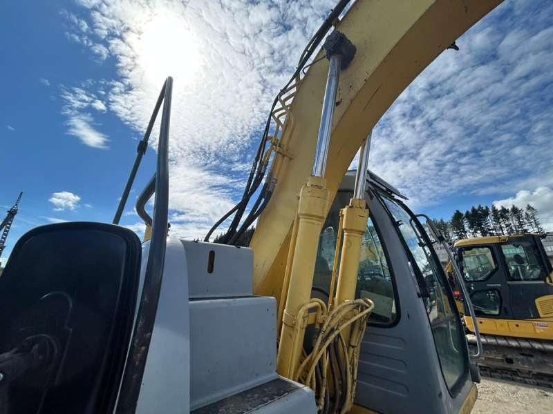 Kāpurķēžu ekskavators New Holland E145: foto 12