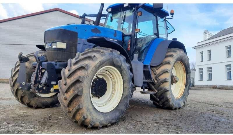 New Holland TM190 - Traktors: foto 3 New Holland TM190 - Traktors: foto 3