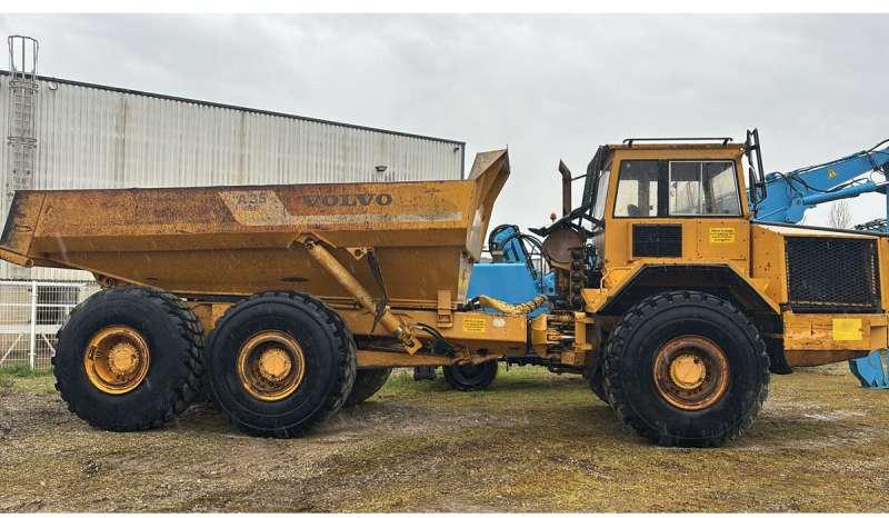 Volvo A35 6X6 - Artikulētias pašizgāzējs: foto 1 Volvo A35 6X6 - Artikulētias pašizgāzējs: foto 1