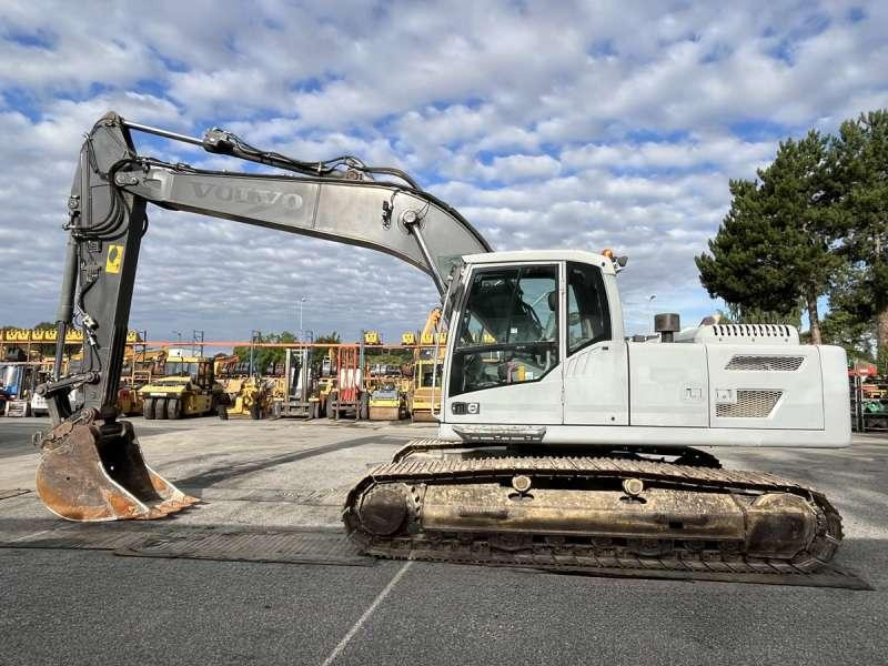 Volvo EC220DL - Kāpurķēžu ekskavators: foto 4 Volvo EC220DL - Kāpurķēžu ekskavators: foto 4