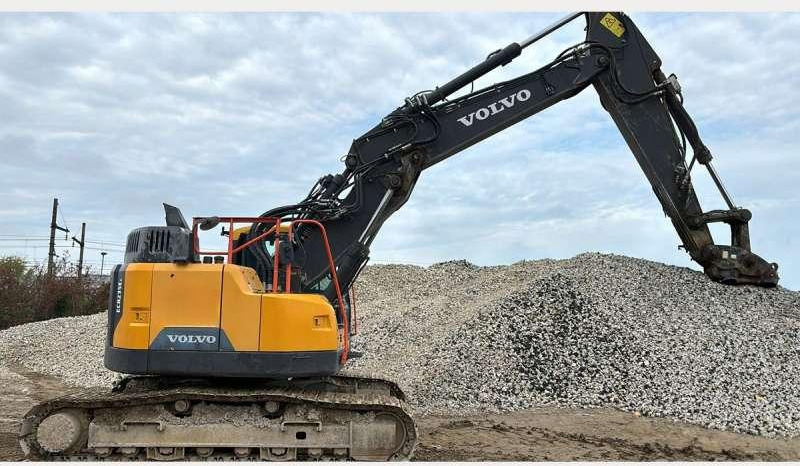 Volvo ECR235EL - Kāpurķēžu ekskavators: foto 2 Volvo ECR235EL - Kāpurķēžu ekskavators: foto 2