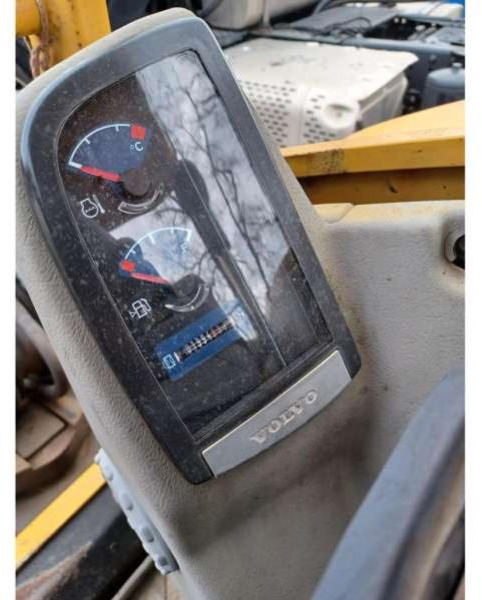 Mini-ekskavators Volvo ECR38: foto 8