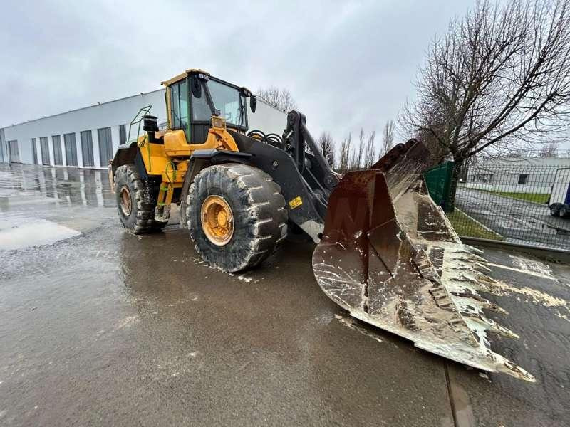 Volvo L220H - Riteņu iekrāvējs: foto 2 Volvo L220H - Riteņu iekrāvējs: foto 2