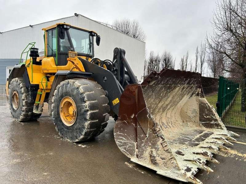 Volvo L220H - Riteņu iekrāvējs: foto 1 Volvo L220H - Riteņu iekrāvējs: foto 1