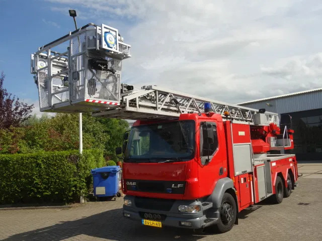 DAF LF 55.250 METZ 30 meter - Ugunsdzēsēju mašīna: foto 5 DAF LF 55.250 METZ 30 meter - Ugunsdzēsēju mašīna: foto 5