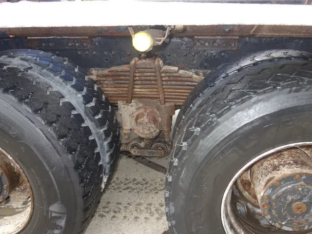 MAN 35-364 chassis cabine manual diesel pomp 6 cil 8x4 - Šasija kravas automašīna: foto 4 MAN 35-364 chassis cabine manual diesel pomp 6 cil 8x4 - Šasija kravas automašīna: foto 4