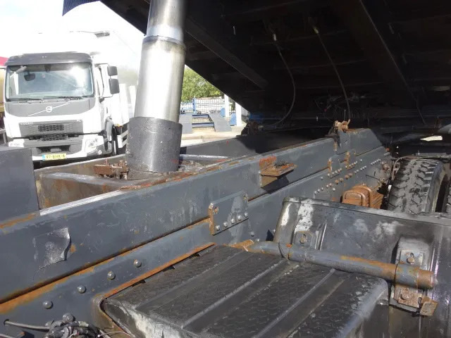 MAN 41-414 MEILLER KIPPER 8X4,MANUAL POMP - Kravas automašīna pašizgāzējs: foto 5 MAN 41-414 MEILLER KIPPER 8X4,MANUAL POMP - Kravas automašīna pašizgāzējs: foto 5