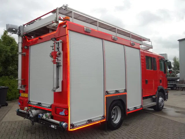 MAN TGM 15.250 FIRE TRUCK,2000 LITER TANK, FOAM TANK, AIRCO - Ugunsdzēsēju mašīna: foto 4 MAN TGM 15.250 FIRE TRUCK,2000 LITER TANK, FOAM TANK, AIRCO - Ugunsdzēsēju mašīna: foto 4