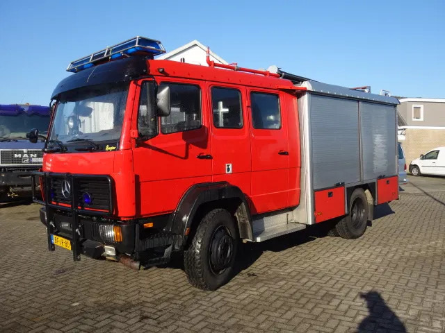 Mercedes-Benz 1124 4x4 ZIEGLER BOMBEROS TRUCK - Ugunsdzēsēju mašīna: foto 1 Mercedes-Benz 1124 4x4 ZIEGLER BOMBEROS TRUCK - Ugunsdzēsēju mašīna: foto 1