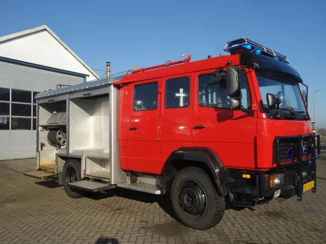 Mercedes-Benz 1124 4x4 ZIEGLER BOMBEROS TRUCK - Ugunsdzēsēju mašīna: foto 2 Mercedes-Benz 1124 4x4 ZIEGLER BOMBEROS TRUCK - Ugunsdzēsēju mašīna: foto 2