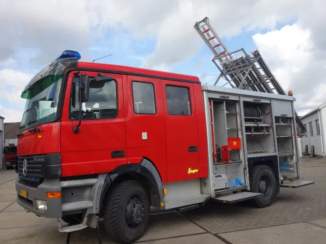 Mercedes-Benz Actros 1831 4X4 ZIEGLER BOMBEROS POMP,2500 L TANK - Ugunsdzēsēju mašīna: foto 1 Mercedes-Benz Actros 1831 4X4 ZIEGLER BOMBEROS POMP,2500 L TANK - Ugunsdzēsēju mašīna: foto 1