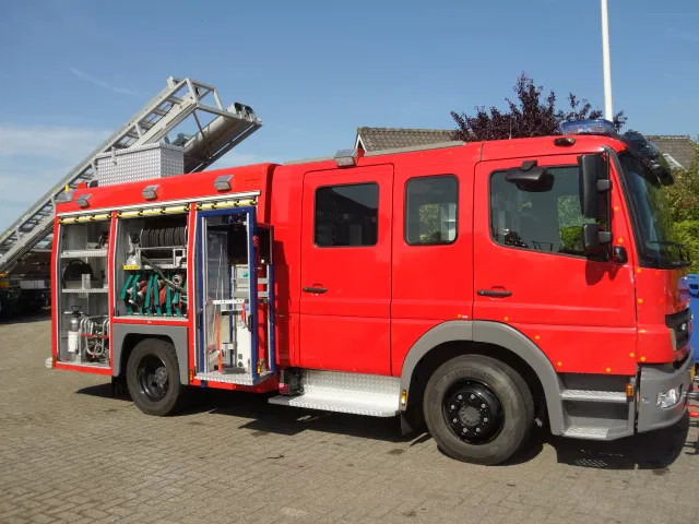 Mercedes-Benz Atego 1326 FIRE TRUCK - Ugunsdzēsēju mašīna: foto 2 Mercedes-Benz Atego 1326 FIRE TRUCK - Ugunsdzēsēju mašīna: foto 2