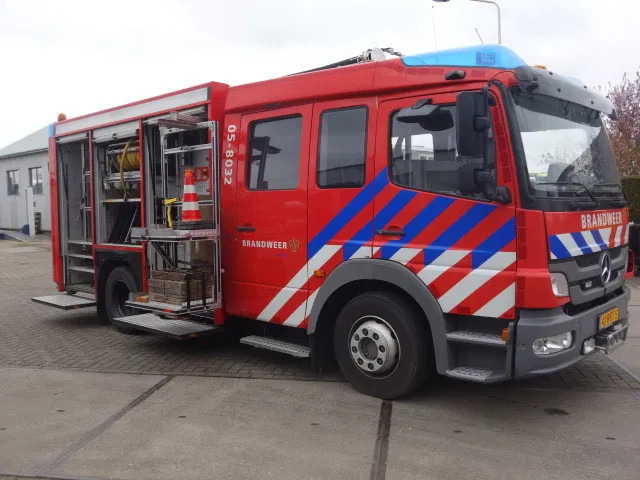 Ugunsdzēsēju mašīna Mercedes-Benz Atego 1426 ZIEGLER 2000 LITER EURO 5: foto 8