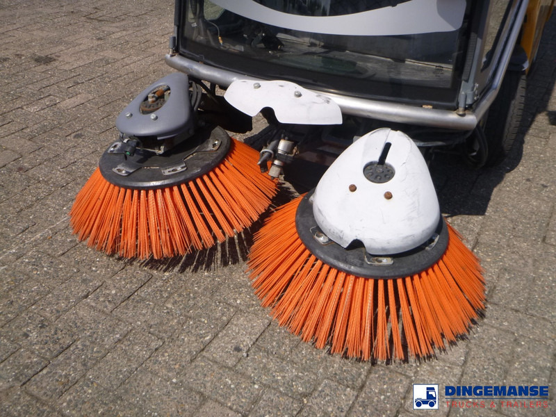 Ielu tīrīšanas mašīna Applied sweeper Green machine 636: foto 10