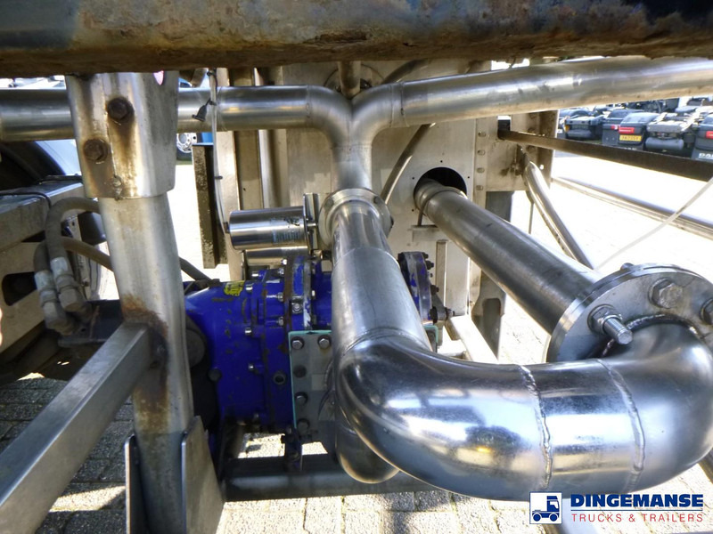 Puspiekabe cisterna Burg Food tank inox 30.3 m3 / 3 comp: foto 16 Puspiekabe cisterna Burg Food tank inox 30.3 m3 / 3 comp: foto 16