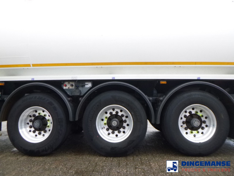 COBO Fuel tank alu 44.7 m3 / 6 comp - Puspiekabe cisterna: foto 5 COBO Fuel tank alu 44.7 m3 / 6 comp - Puspiekabe cisterna: foto 5