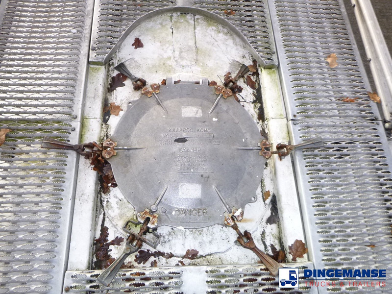 Puspiekabe cisterna COBO Powder tank alu 58 m3 (tipping): foto 17