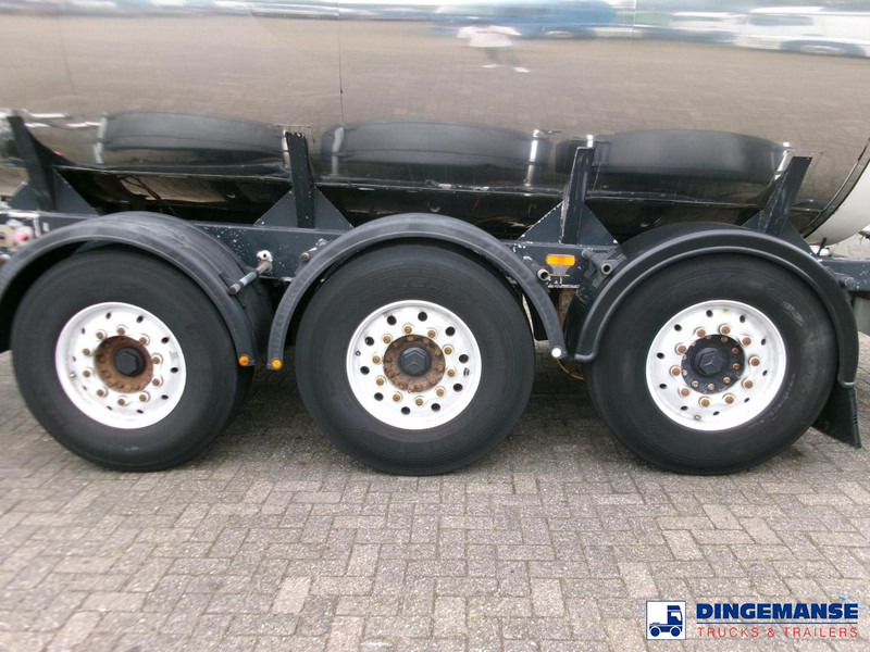 Clayton Food tank inox 30 m3 / 1 comp - Puspiekabe cisterna: foto 5 Clayton Food tank inox 30 m3 / 1 comp - Puspiekabe cisterna: foto 5