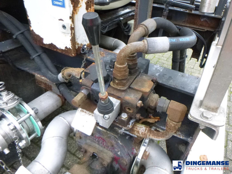 Puspiekabe cisterna Crane Fruehauf Chemical tank inox 32.8 m3 / 1 comp: foto 10 Puspiekabe cisterna Crane Fruehauf Chemical tank inox 32.8 m3 / 1 comp: foto 10