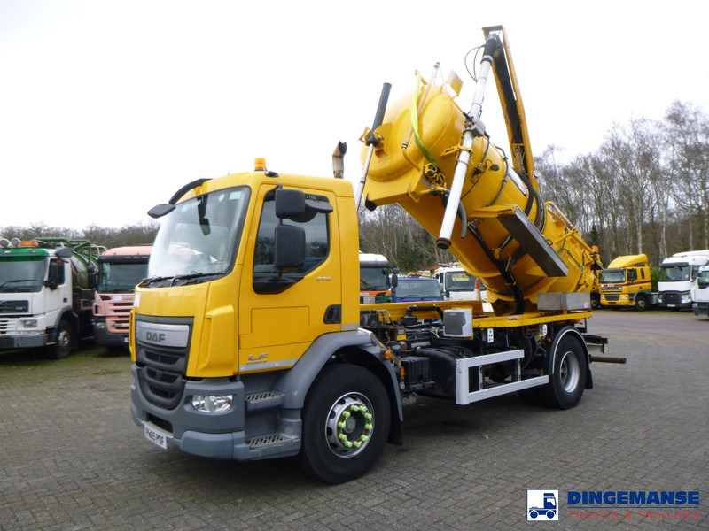 DAF LF 220 4x2 RHD Whale vacuum tank - Asenizācijas mašīna: foto 1 DAF LF 220 4x2 RHD Whale vacuum tank - Asenizācijas mašīna: foto 1