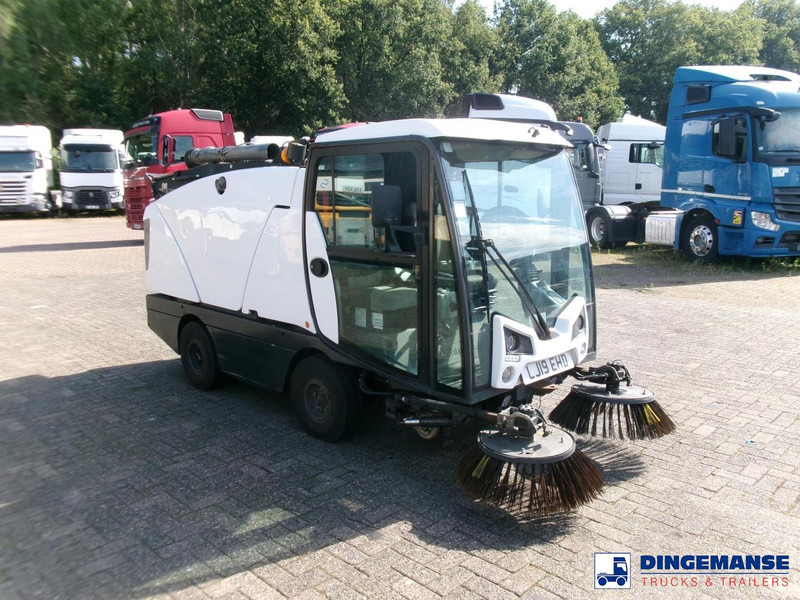 Johnston C202 compact street sweeper - Ielu tīrīšanas mašīna: foto 2 Johnston C202 compact street sweeper - Ielu tīrīšanas mašīna: foto 2