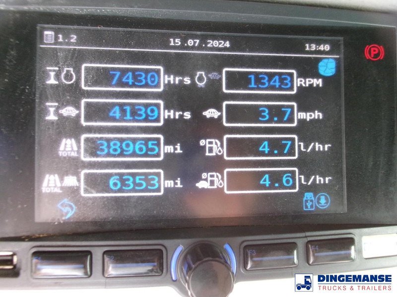 Ielu tīrīšanas mašīna Johnston C202 compact street sweeper: foto 12