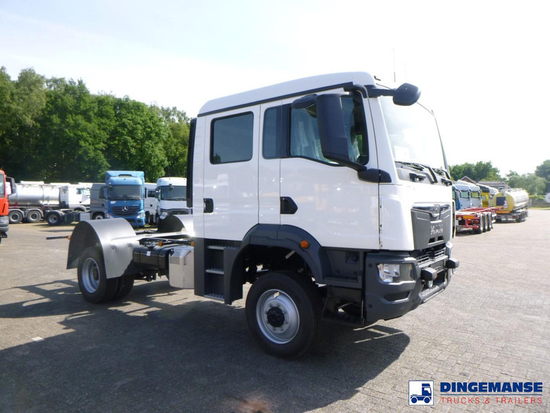 MAN TGM 13.320 4X4 BL chassis / new/unused - Šasija kravas automašīna: foto 2 MAN TGM 13.320 4X4 BL chassis / new/unused - Šasija kravas automašīna: foto 2