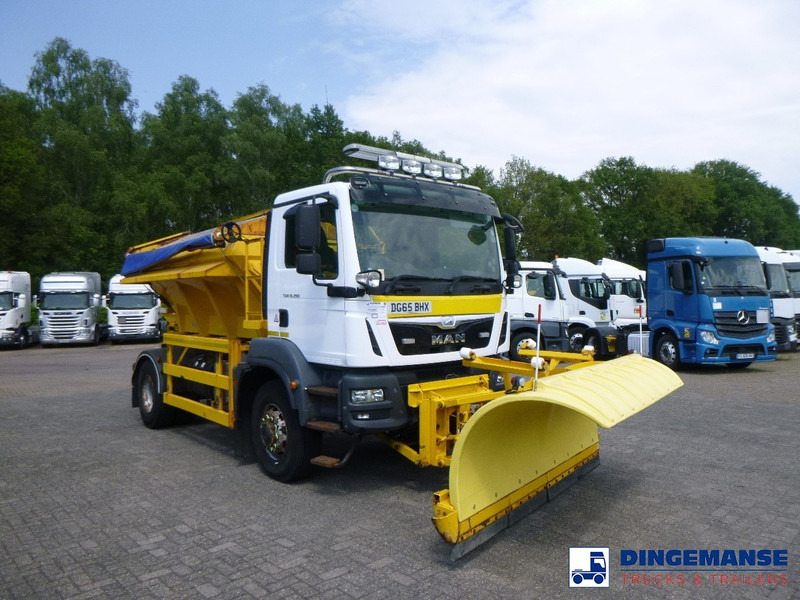 MAN TGM 18.290 4X4 RHD gritter / snow plough - Sniega novākšanas tehnika: foto 2 MAN TGM 18.290 4X4 RHD gritter / snow plough - Sniega novākšanas tehnika: foto 2