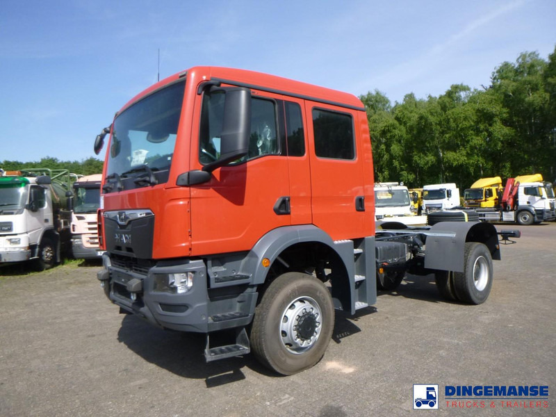 MAN TGM 18.320 4x4 BB chassis / new/unused - Šasija kravas automašīna: foto 1 MAN TGM 18.320 4x4 BB chassis / new/unused - Šasija kravas automašīna: foto 1