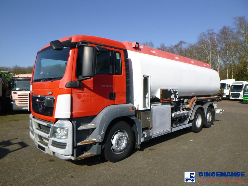 MAN TGS 26.320 6X2 RHD fuel tank 20 m3 / 4 comp - Autocisterna: foto 1 MAN TGS 26.320 6X2 RHD fuel tank 20 m3 / 4 comp - Autocisterna: foto 1