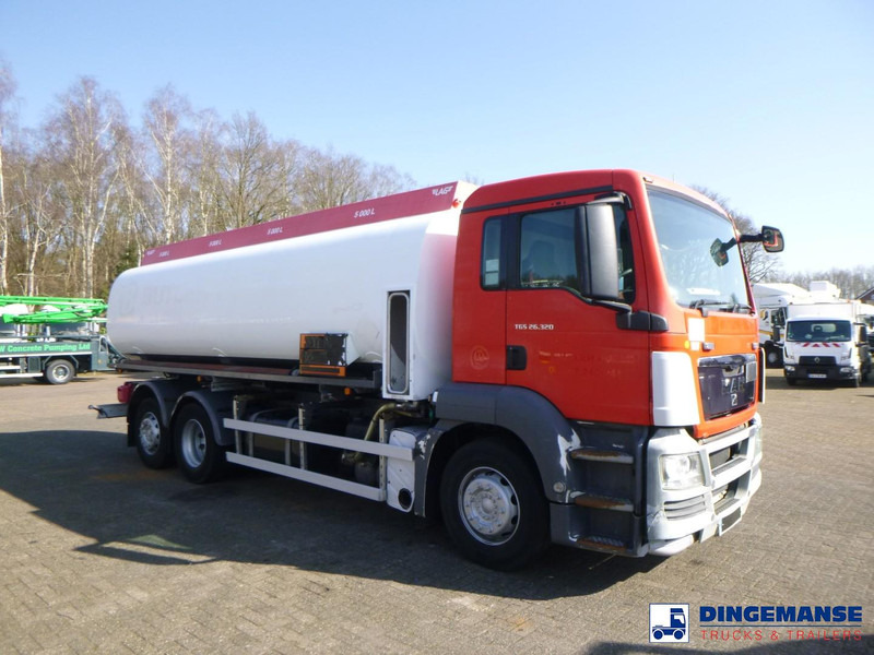 MAN TGS 26.320 6X2 RHD fuel tank 20 m3 / 4 comp - Autocisterna: foto 2 MAN TGS 26.320 6X2 RHD fuel tank 20 m3 / 4 comp - Autocisterna: foto 2