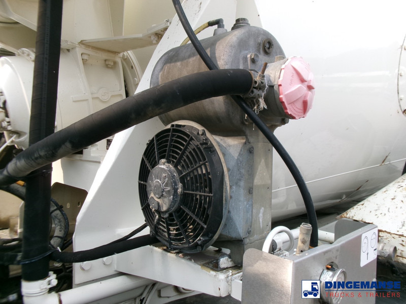 Betonvedējs MAN TGS 32.360 8X4 Euro 6 Liebherr concrete mixer 8 m3 + belt: foto 15