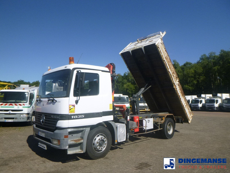 Kravas auto ar manipulatoru Mercedes-Benz Actros 1835 4x2 tipper + Palfinger PK12000: foto 6
