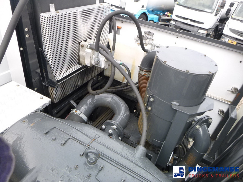 Asenizācijas mašīna Mercedes-Benz Actros 2541 6x2 RHD E5 Huwer vacuum tank / hydrocureur 12 m3: foto 11