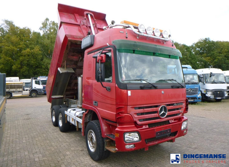 Mercedes-Benz Actros 3350 6x4 tipper - Kravas automašīna pašizgāzējs: foto 2 Mercedes-Benz Actros 3350 6x4 tipper - Kravas automašīna pašizgāzējs: foto 2