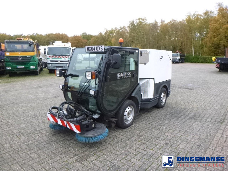 Nilfisk City Ranger CR3500 street sweeper - Ielu tīrīšanas mašīna: foto 1 Nilfisk City Ranger CR3500 street sweeper - Ielu tīrīšanas mašīna: foto 1