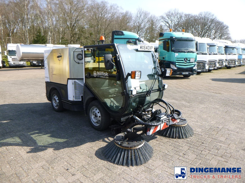 Nilfisk City Ranger CR3500 sweeper - Ielu tīrīšanas mašīna: foto 2 Nilfisk City Ranger CR3500 sweeper - Ielu tīrīšanas mašīna: foto 2