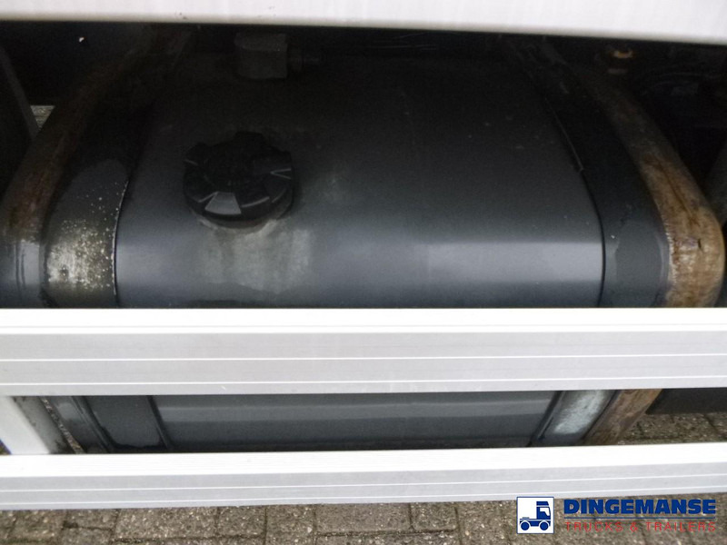 Kravas automašīna refrižerators Renault D18 Wide 4x2 RHD Thermoking T800 R frigo: foto 9 Kravas automašīna refrižerators Renault D18 Wide 4x2 RHD Thermoking T800 R frigo: foto 9