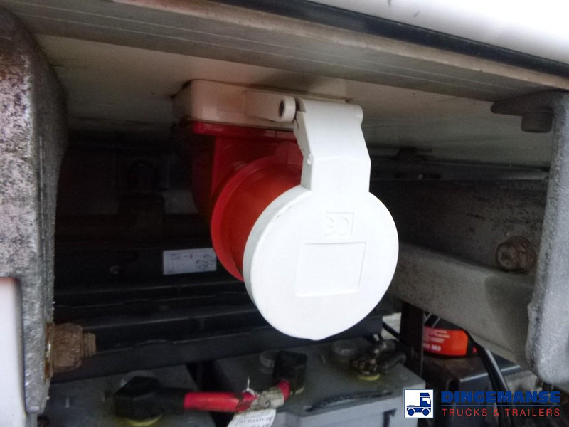 Kravas automašīna refrižerators Renault D18 Wide 4x2 RHD Thermoking T800 R frigo: foto 12 Kravas automašīna refrižerators Renault D18 Wide 4x2 RHD Thermoking T800 R frigo: foto 12